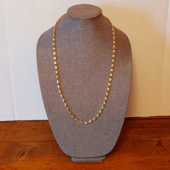 💚Paper Clip Gold Tone Necklace - Picture 1 of 4